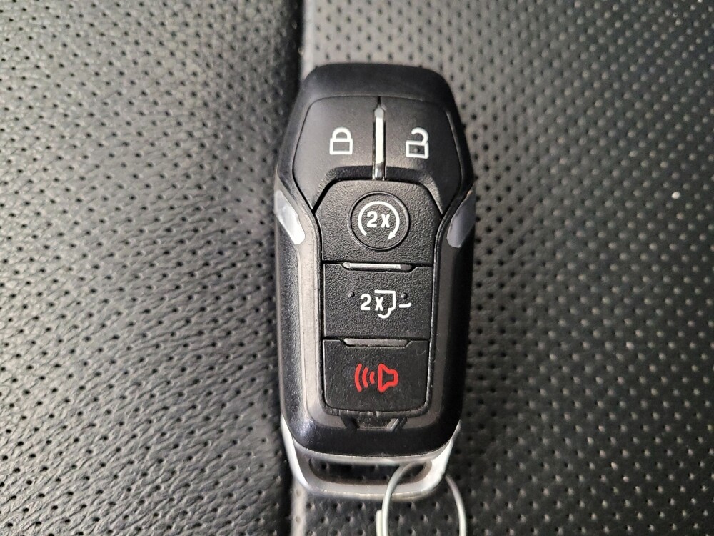 2017 Ford F150 in Maple Heights, OH 44137 - 18104956 32