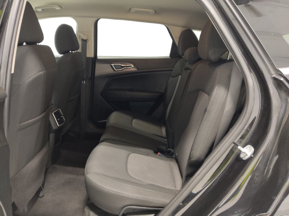 2023 Kia Sportage in Columbus, OH 43228 - 18104958 18