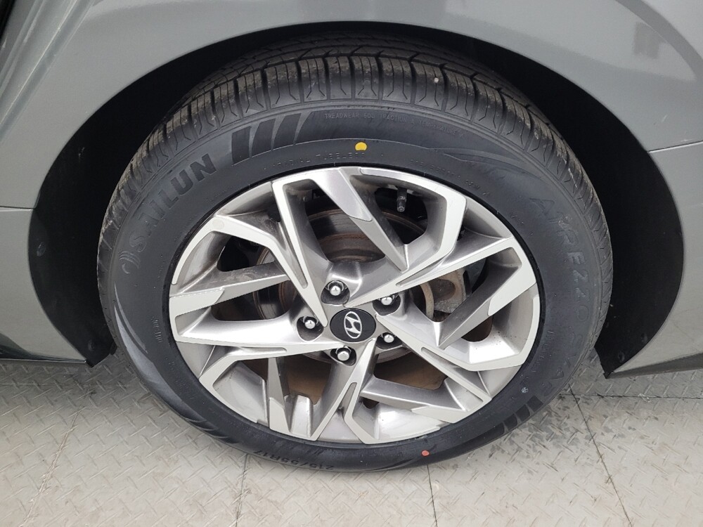 2021 Hyundai Sonata in Cincinnati, OH 45255 - 18104967 31