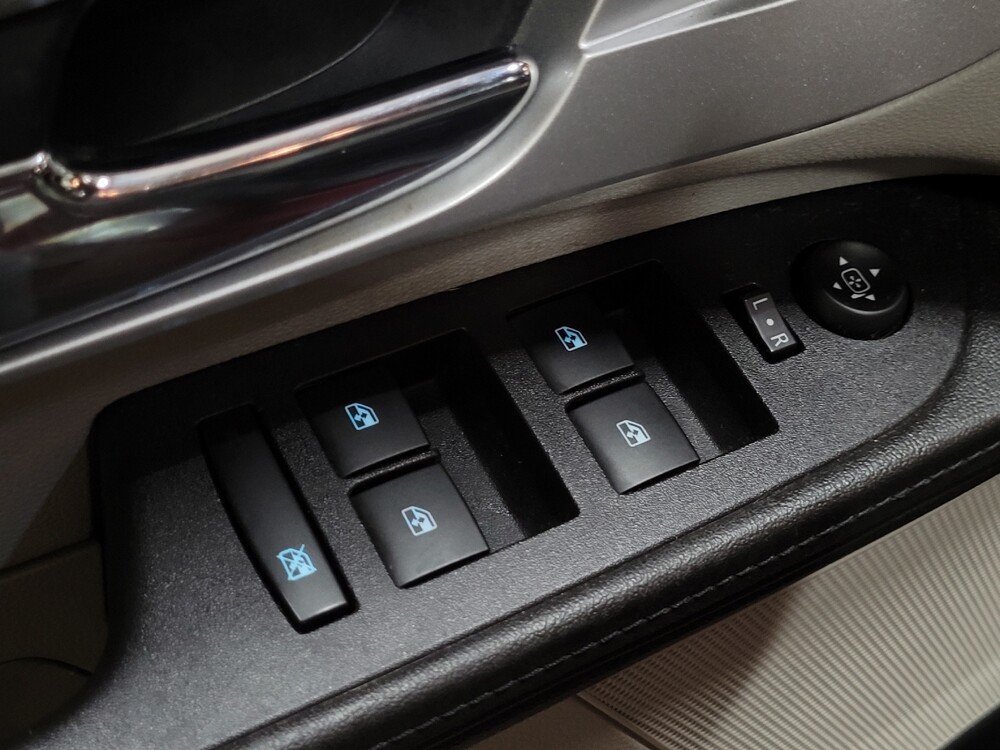 2016 Chevrolet Equinox in Pittsburgh, PA 15237 - 18104982 27