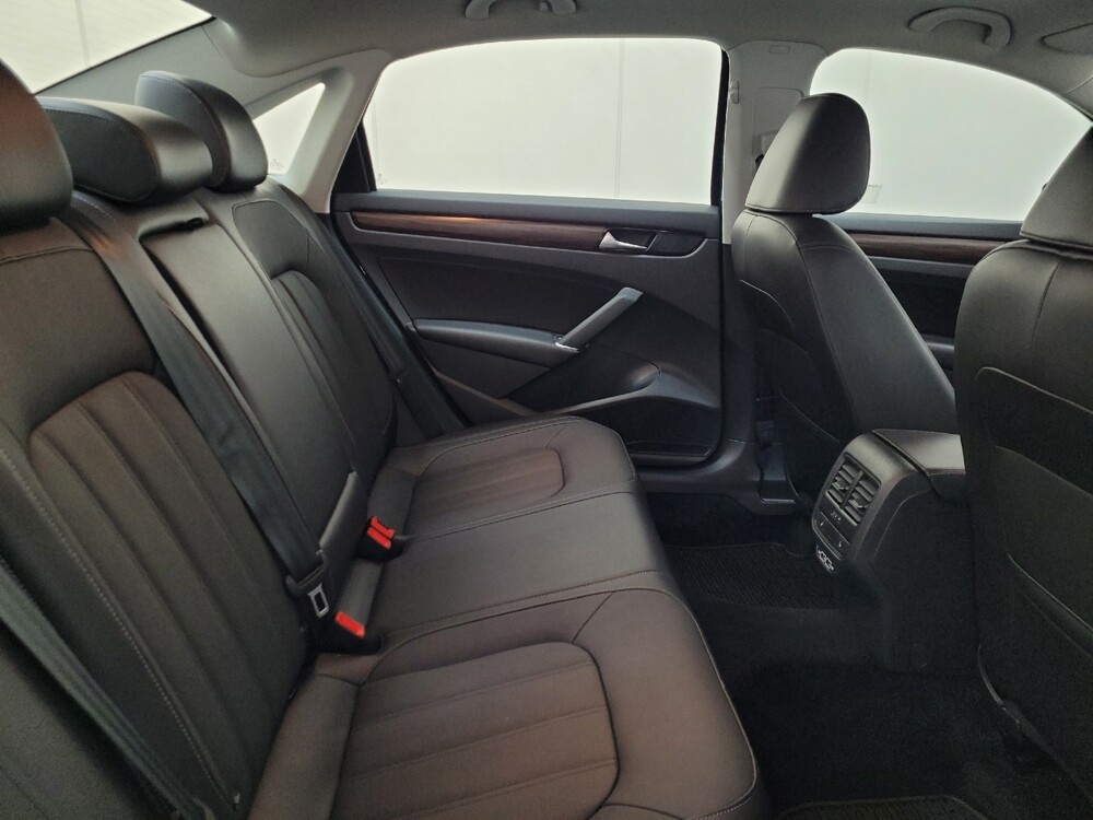 2020 Volkswagen Passat in Langhorne, PA 19047 - 18104988 19
