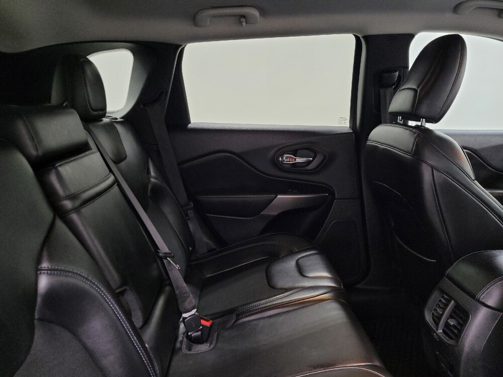 2019 Jeep Cherokee in Langhorne, PA 19047 - 18104989 19