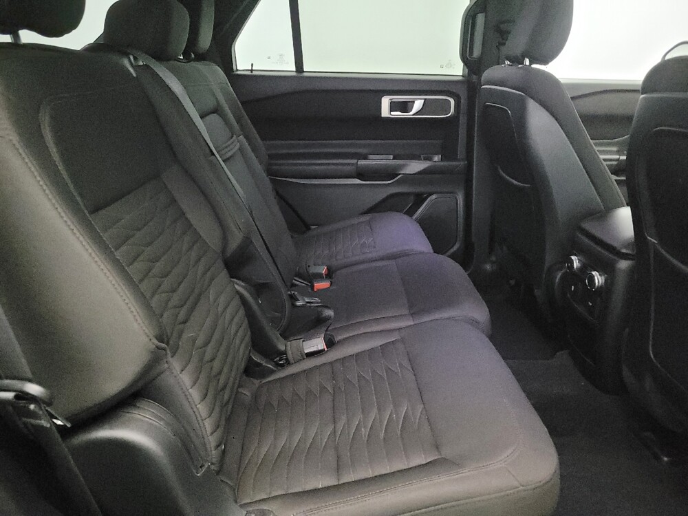 2020 Ford Explorer in Temple Hills, MD 20746 - 18104992 19