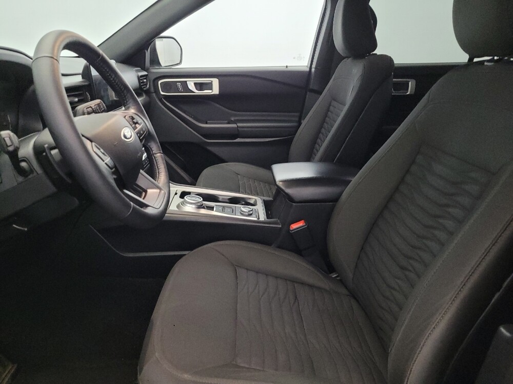 2020 Ford Explorer in Temple Hills, MD 20746 - 18104992 17