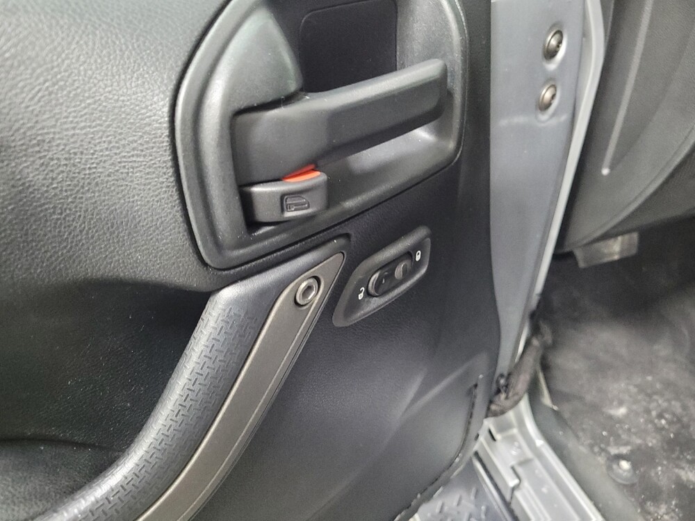 2017 Jeep Wrangler in Pittsburgh, PA 15236 - 18105000 27