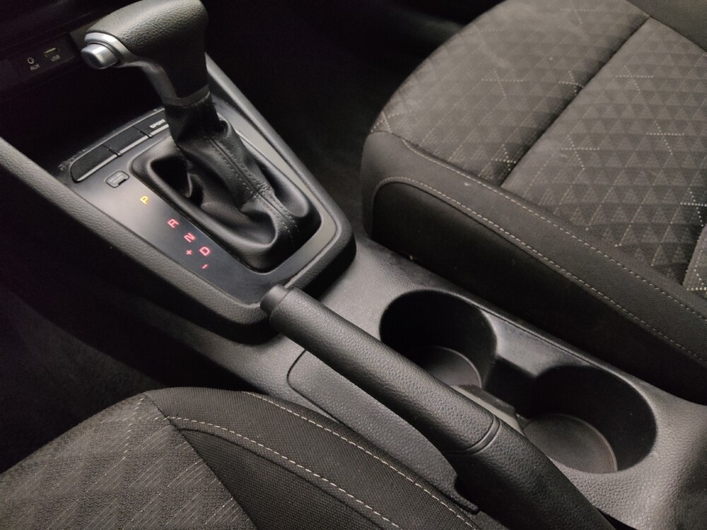 2019 Kia Rio in Gladstone, MO 64118 - 18105002 26