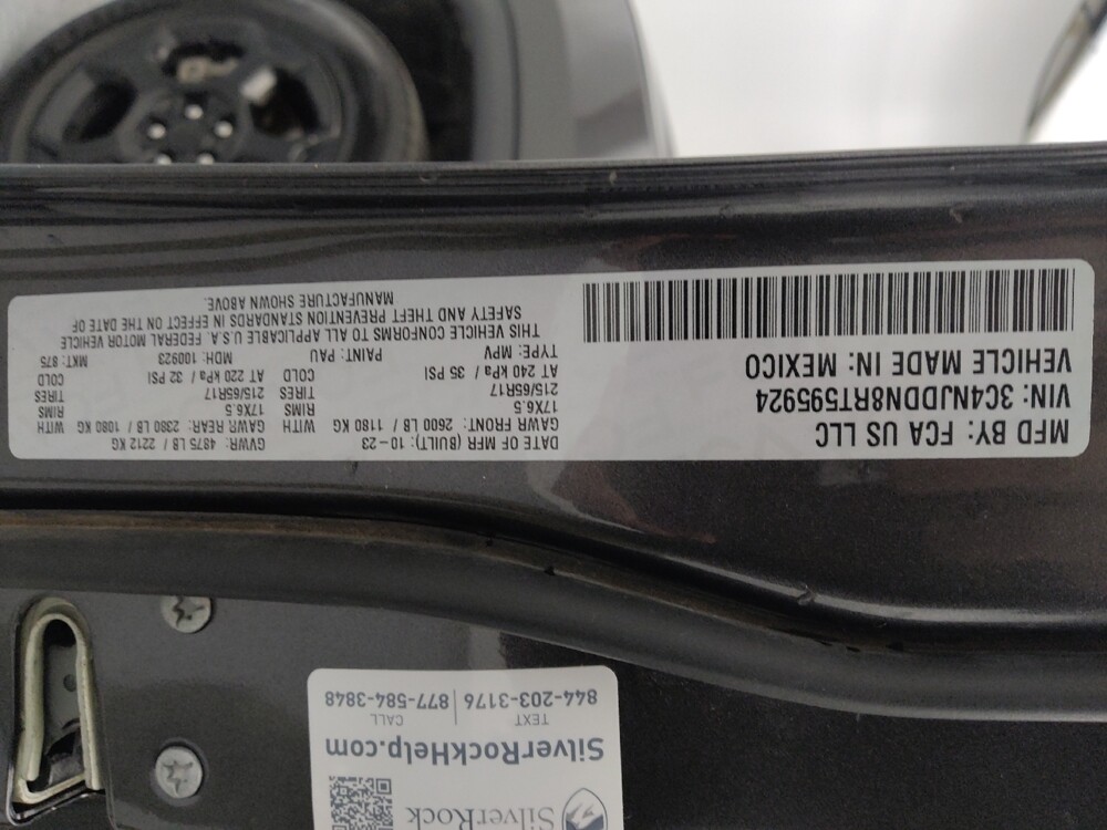 2024 Jeep Compass in Springfield, MO 65807 - 18105003 33