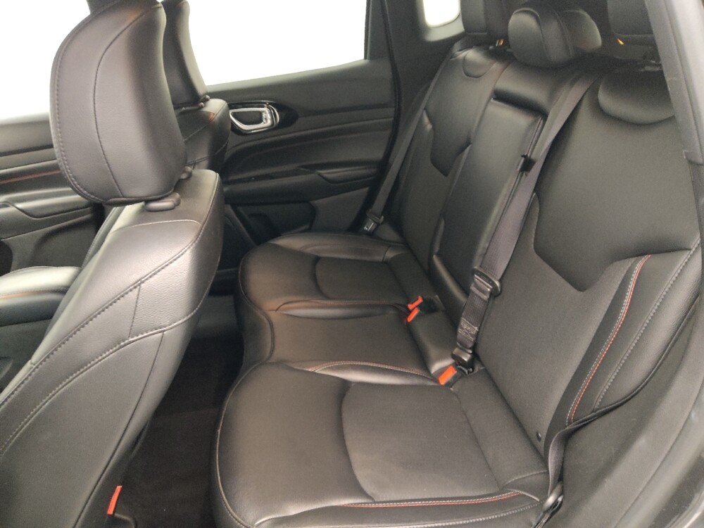 2024 Jeep Compass in Springfield, MO 65807 - 18105003 18