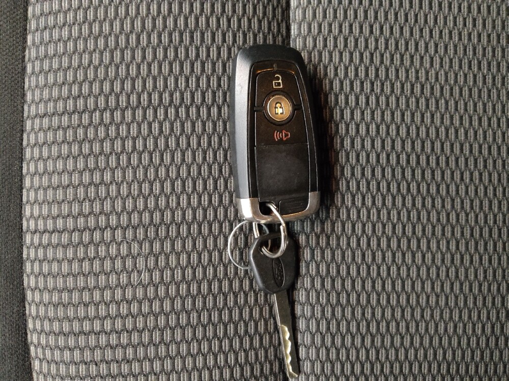 2018 Ford Explorer in Independence, MO 64055 - 18105007 32