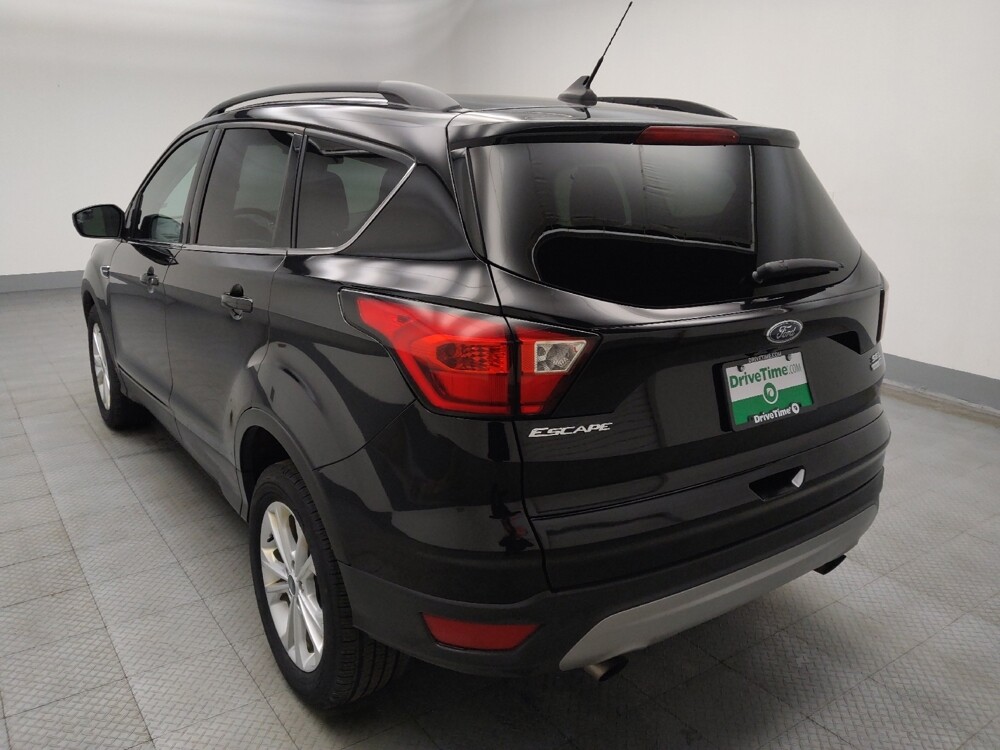2019 Ford Escape in Lombard, IL 60148 - 18105012 5