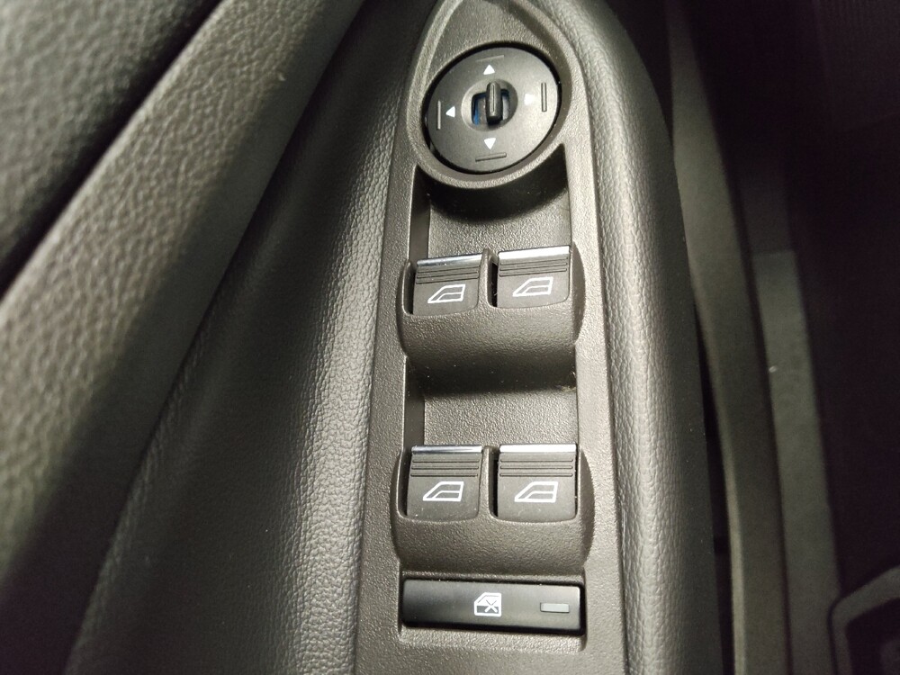 2019 Ford Escape in Lombard, IL 60148 - 18105012 27