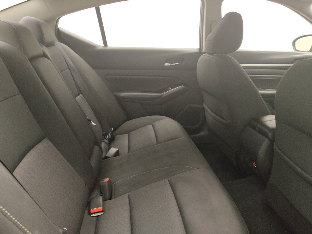 2021 Nissan Altima in Midlothian, IL 60445 - 18105013 19