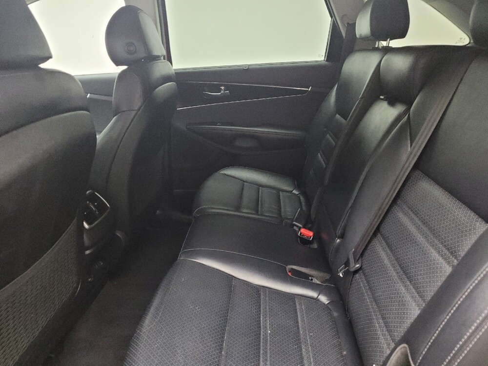 2018 Kia Sorento in Taylor, MI 48180 - 18105017 18