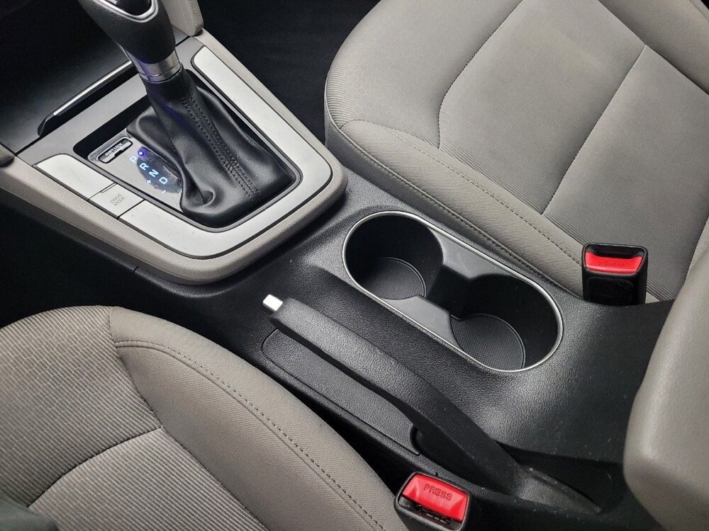 2018 Hyundai Elantra in Taylor, MI 48180 - 18105018 26