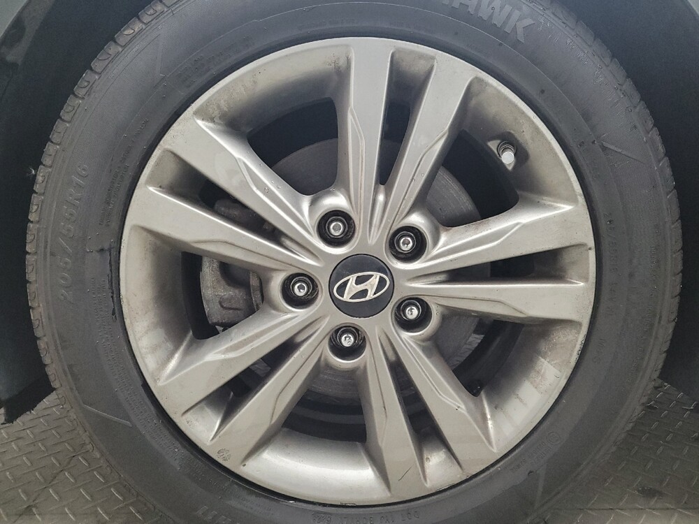 2018 Hyundai Elantra in Taylor, MI 48180 - 18105018 31