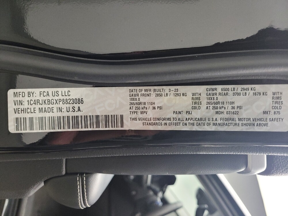 2023 Jeep Grand Cherokee L in Taylor, MI 48180 - 18105021 33