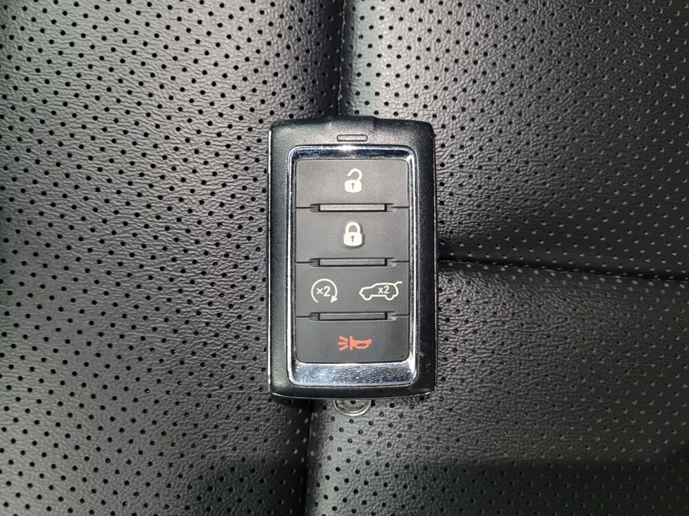 2023 Jeep Grand Cherokee L in Taylor, MI 48180 - 18105021 32