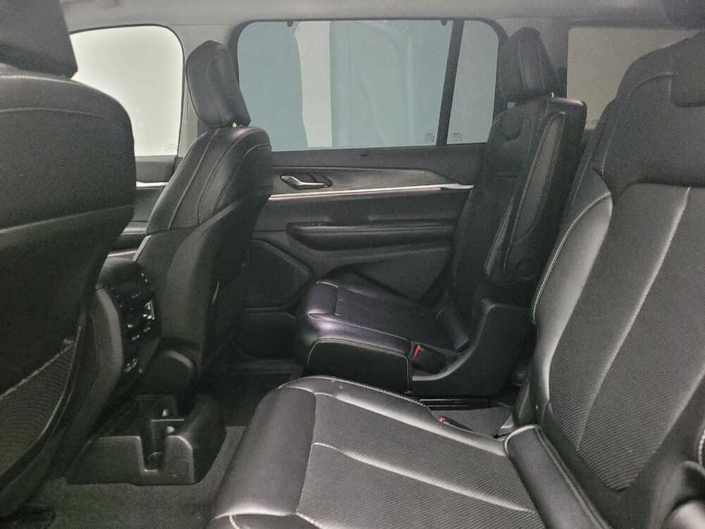 2023 Jeep Grand Cherokee L in Taylor, MI 48180 - 18105021 18