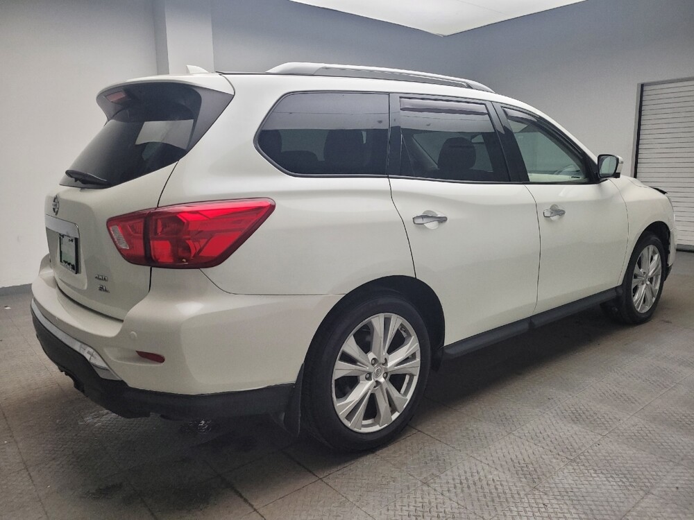 2019 Nissan Pathfinder in Eastpointe, MI 48021 - 18105023 10