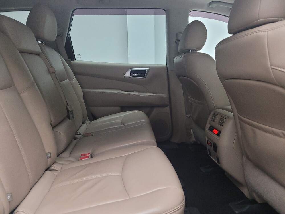 2019 Nissan Pathfinder in Eastpointe, MI 48021 - 18105023 19