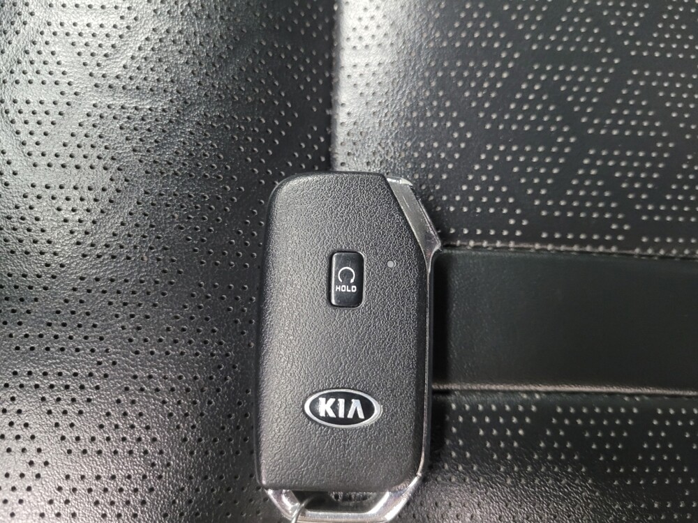 2021 Kia Sorento in Indianapolis, IN 46222 - 18105025 32