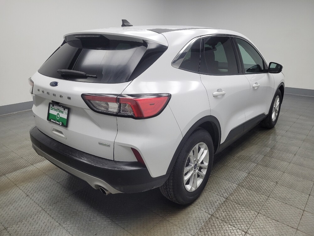 2020 Ford Escape in Indianapolis, IN 46219 - 18105027 9