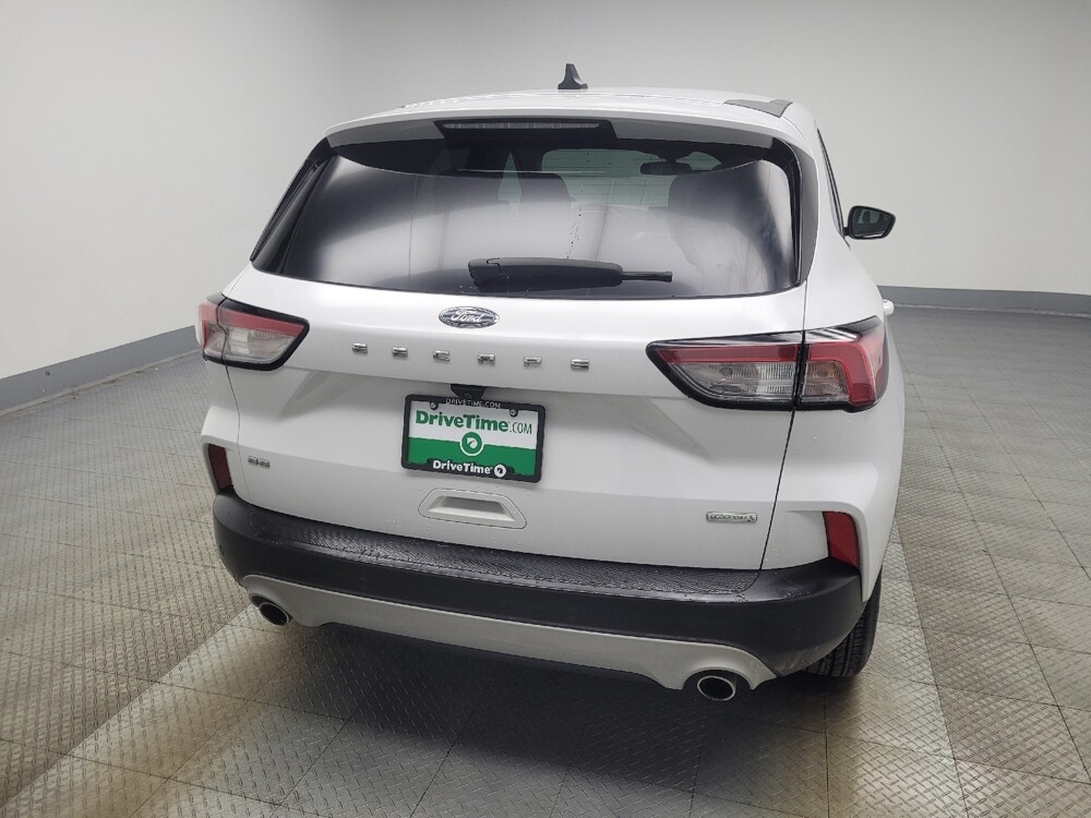 2020 Ford Escape in Indianapolis, IN 46219 - 18105027 7