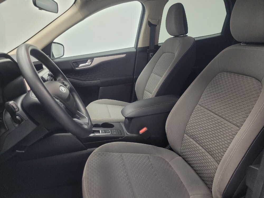 2020 Ford Escape in Indianapolis, IN 46219 - 18105027 17