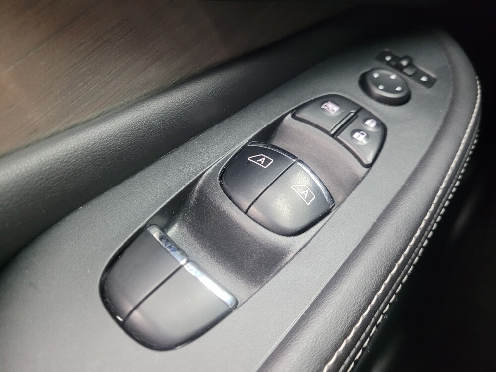 2018 Nissan Murano in Indianapolis, IN 46219 - 18105028 27