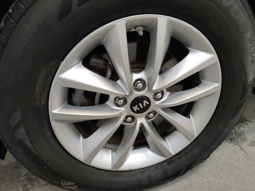 2016 Kia Sorento in Cincinnati, OH 45255 - 18105042 31