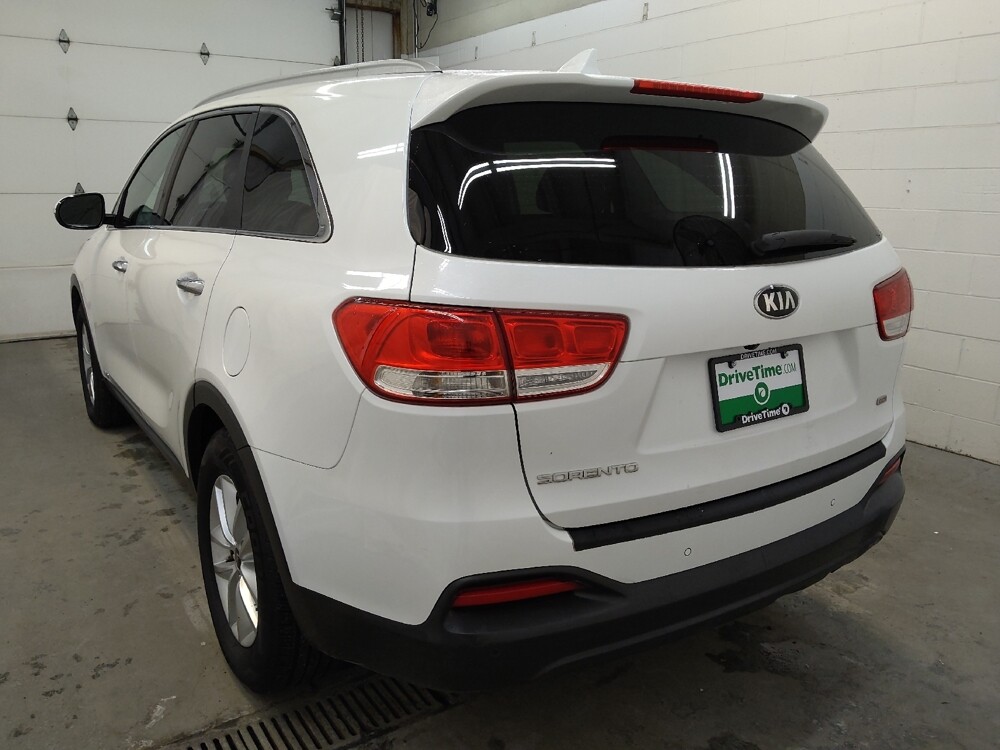 2016 Kia Sorento in Cincinnati, OH 45255 - 18105042 5