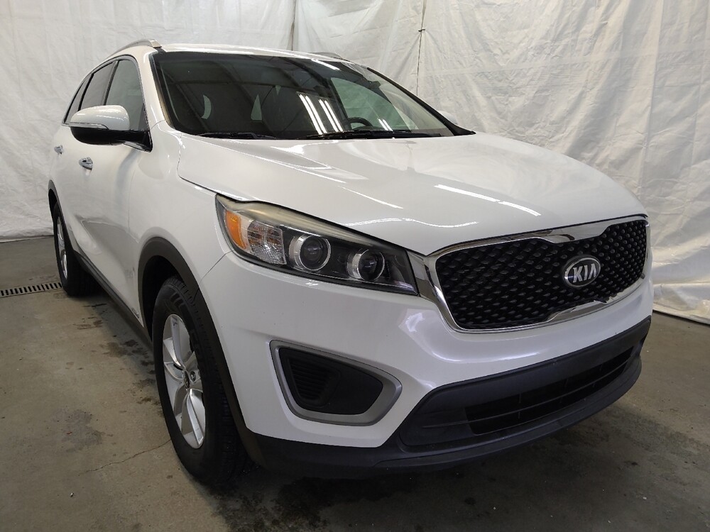 2016 Kia Sorento in Cincinnati, OH 45255 - 18105042 13