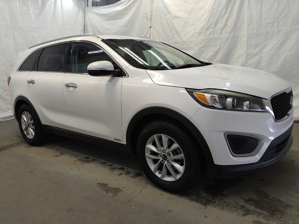 2016 Kia Sorento in Cincinnati, OH 45255 - 18105042 11