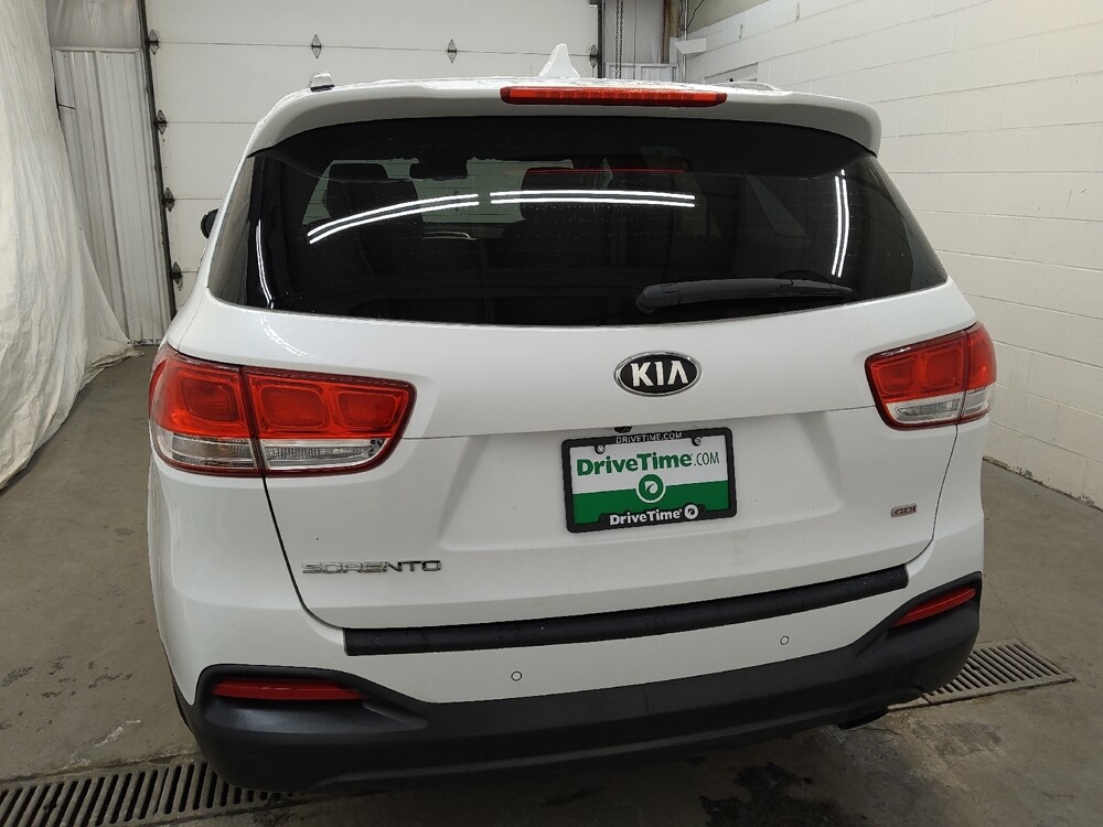2016 Kia Sorento in Cincinnati, OH 45255 - 18105042 6