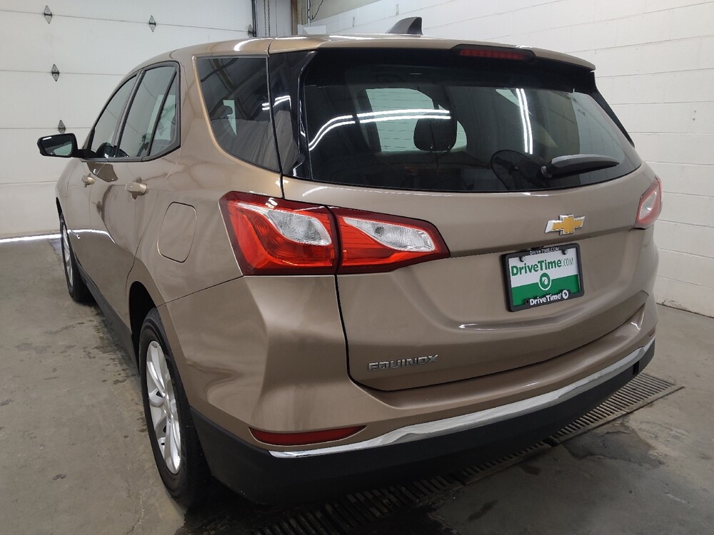 2018 Chevrolet Equinox in Cincinnati, OH 45255 - 18105044 5