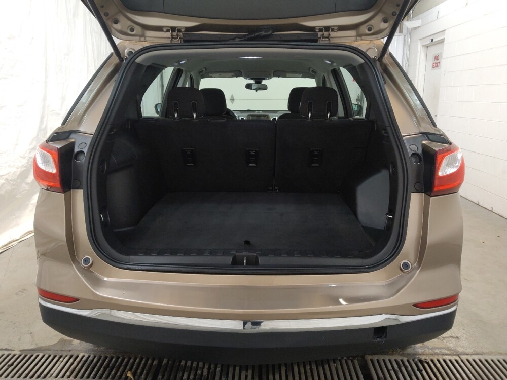 2018 Chevrolet Equinox in Cincinnati, OH 45255 - 18105044 29