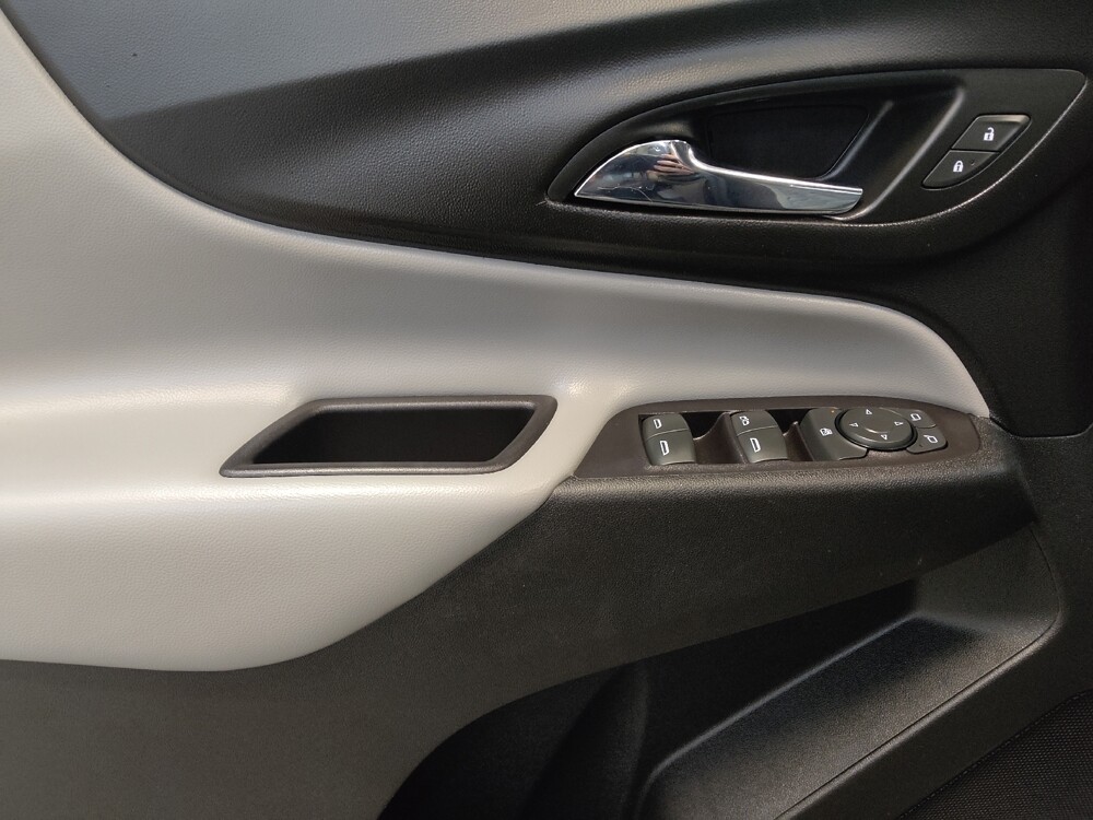 2018 Chevrolet Equinox in Cincinnati, OH 45255 - 18105044 27