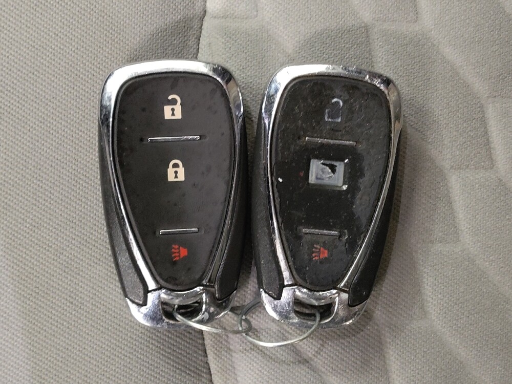 2018 Chevrolet Equinox in Cincinnati, OH 45255 - 18105044 32