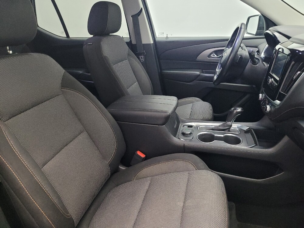 2019 Chevrolet Traverse in Jacksonville, FL 32210 - 18105049 21