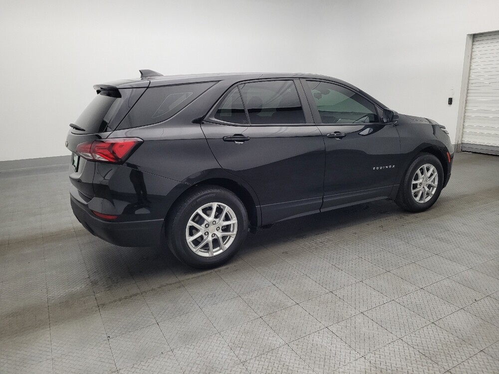 2024 Chevrolet Equinox in Greenville, NC 27834 - 18105053 10