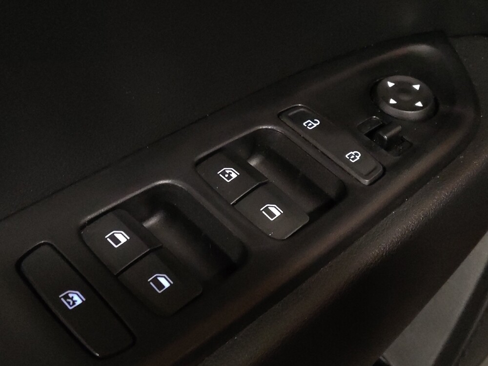 2024 Hyundai Venue in Greenville, NC 27834 - 18105057 27