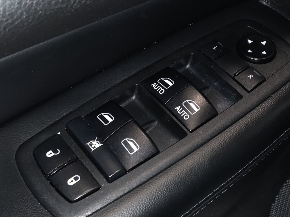 2018 Jeep Grand Cherokee in Gainesville, FL 32609 - 18105061 27