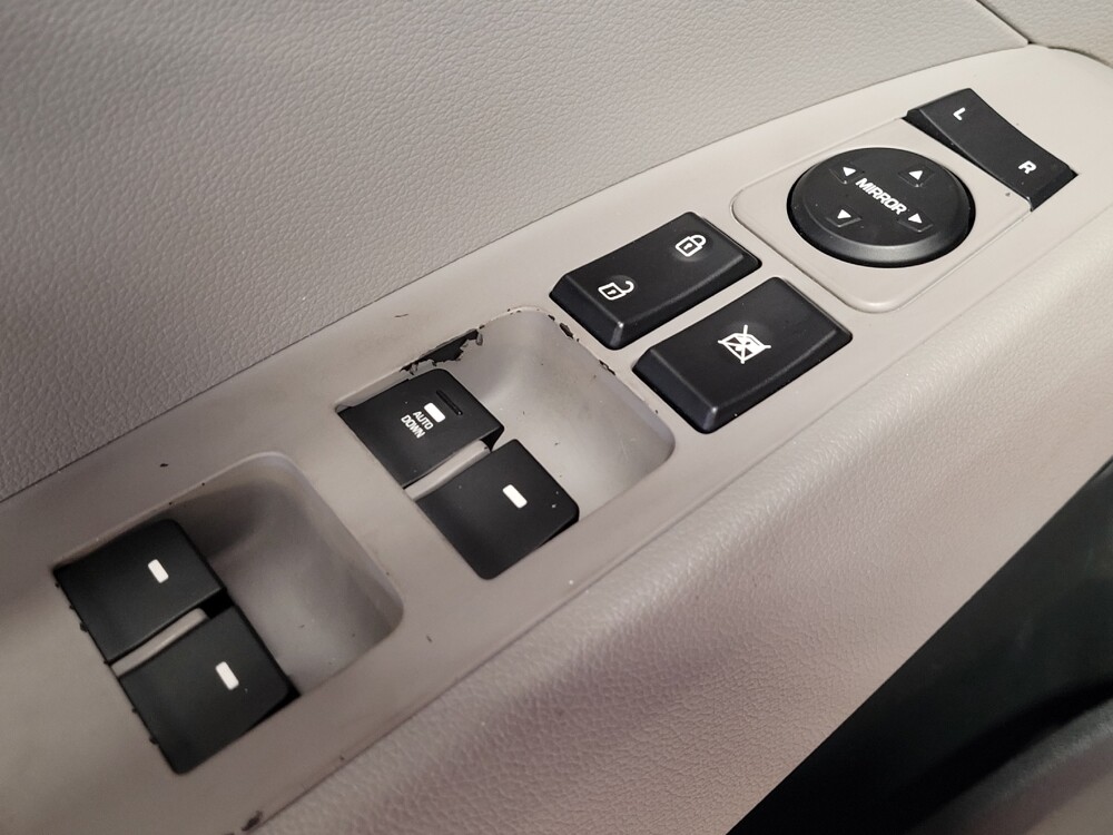 2020 Hyundai Elantra in Gainesville, FL 32609 - 18105063 27