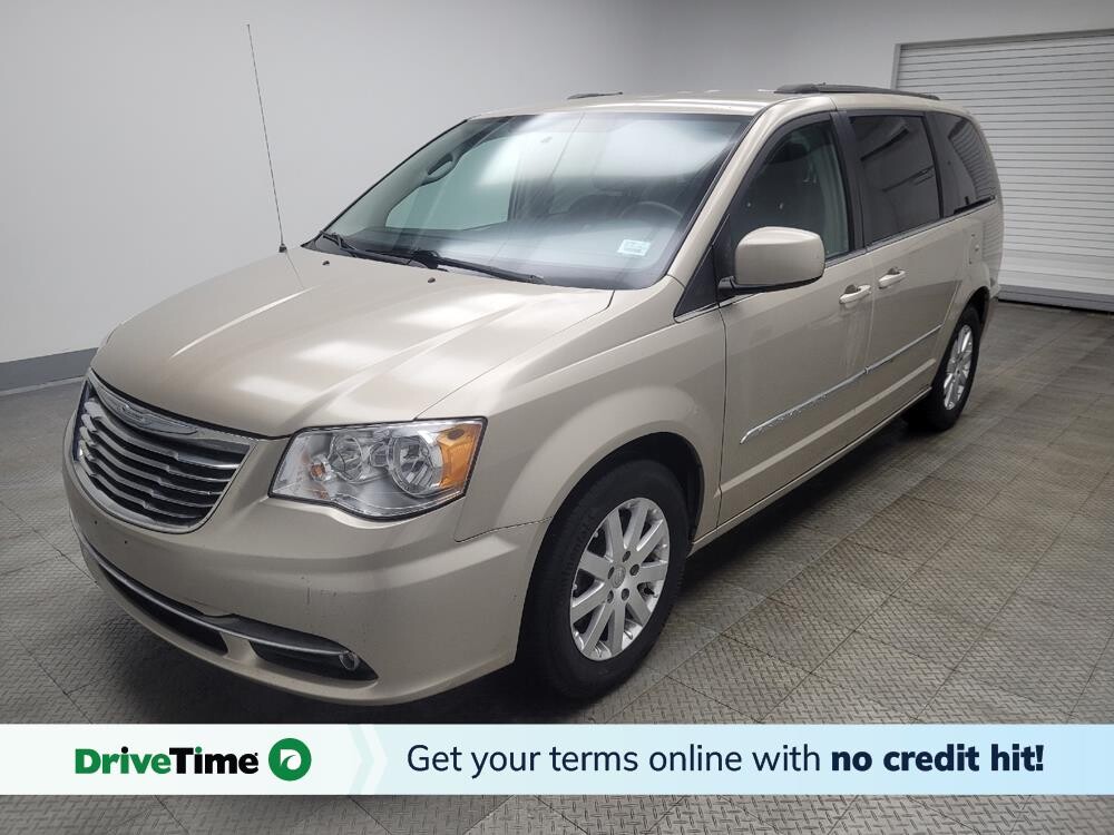 2016 Chrysler Town & Country in Indianapolis, IN 46222 - 18105081