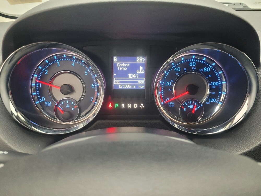 2016 Chrysler Town & Country in Indianapolis, IN 46222 - 18105081 23