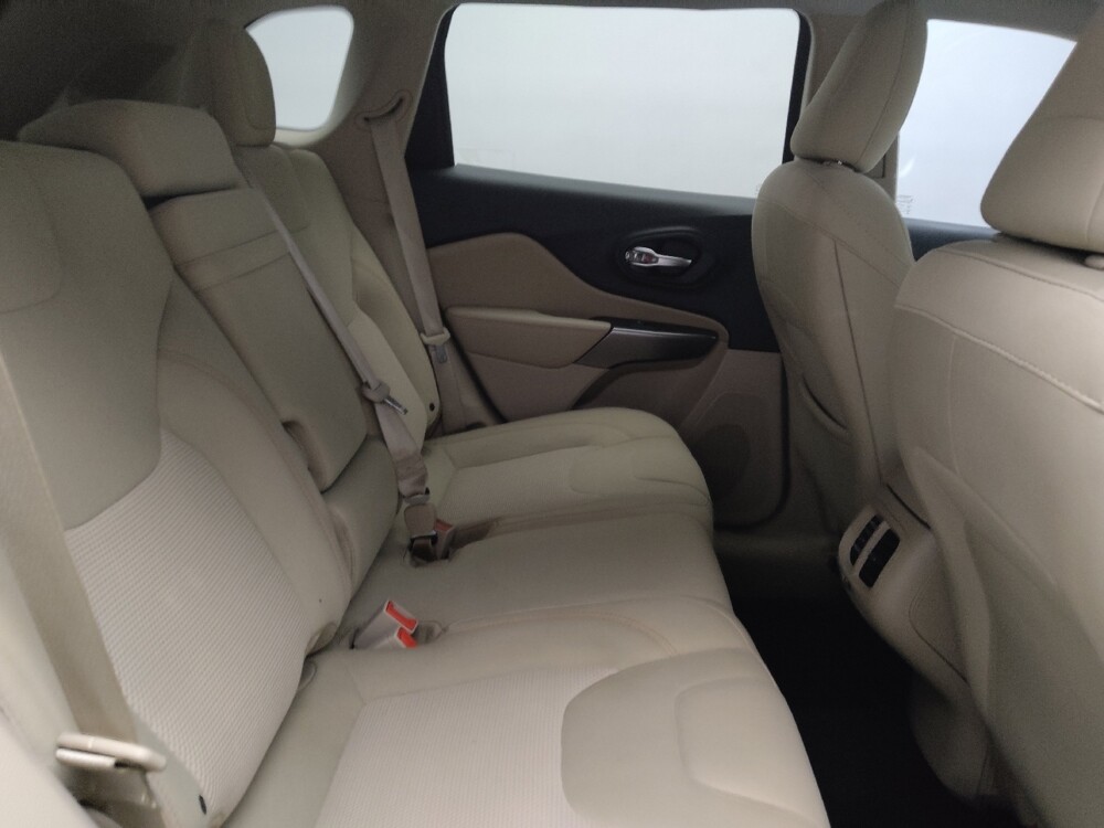 2019 Jeep Cherokee in Fort Worth, TX 76116 - 18105084 19