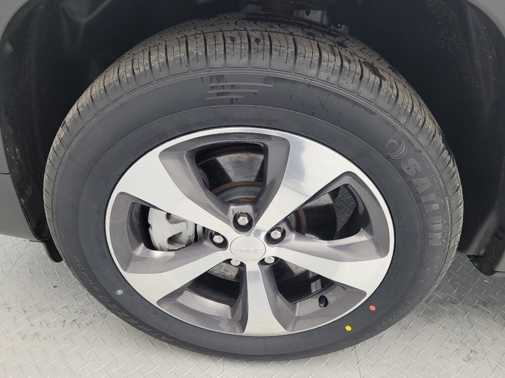 2019 Jeep Cherokee in Greenville, SC 29607 - 18105089 31