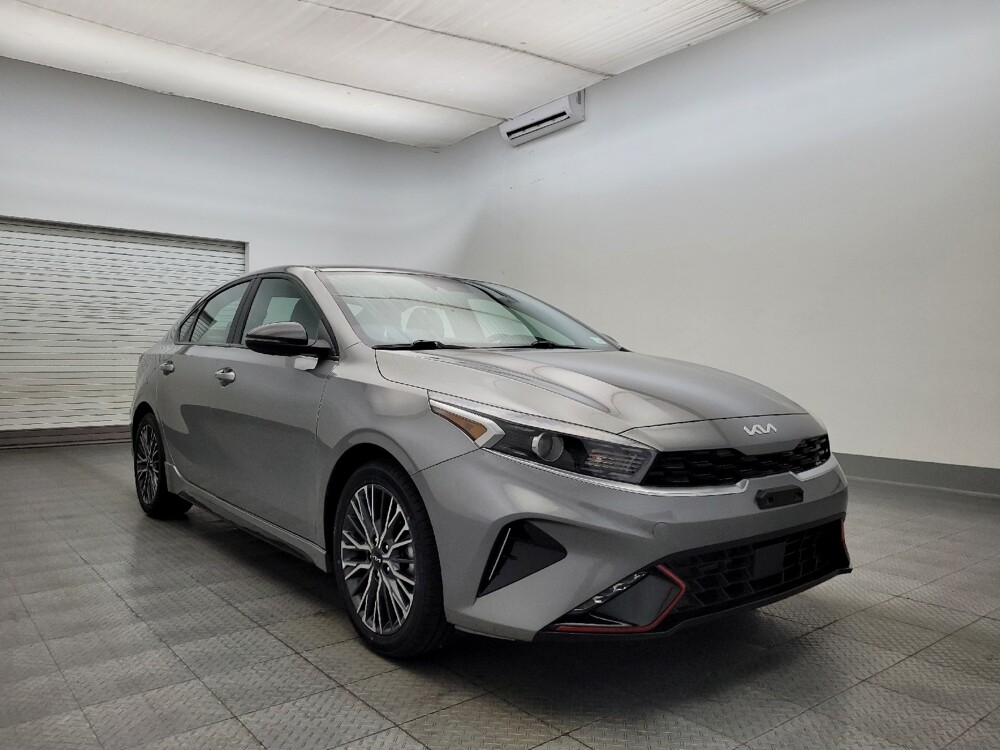 2024 Kia Forte in Glendale, AZ 85301 - 18105100 13