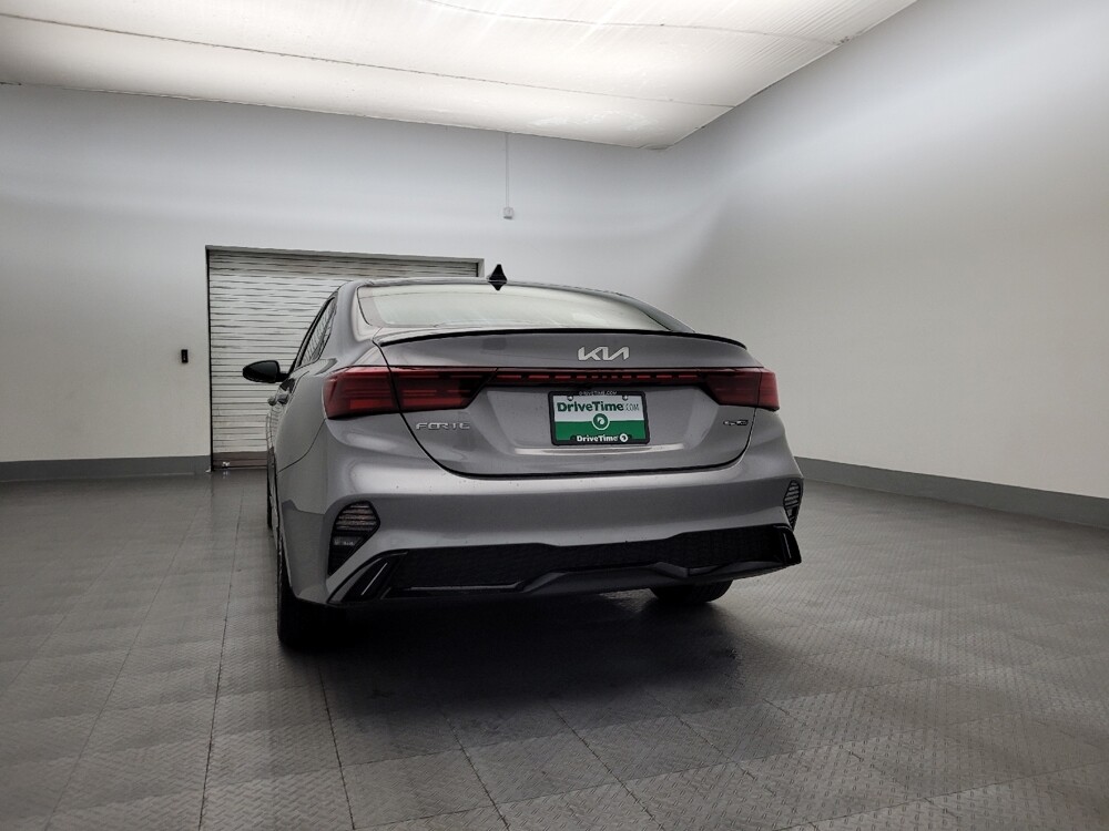 2024 Kia Forte in Glendale, AZ 85301 - 18105100 6
