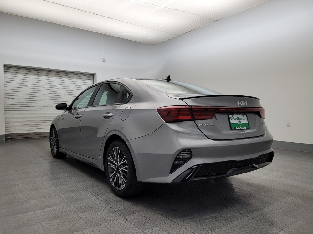 2024 Kia Forte in Glendale, AZ 85301 - 18105100 5